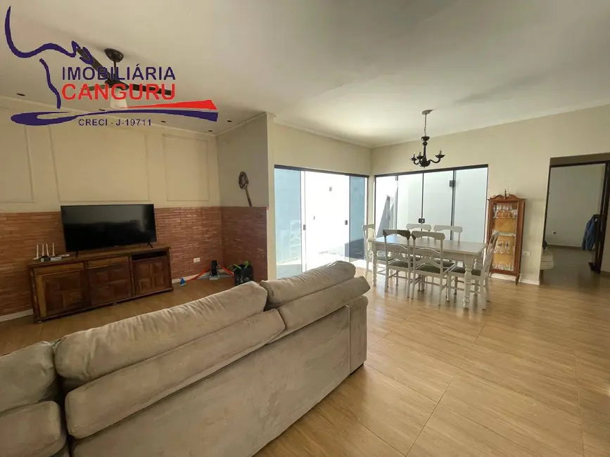 Foto 5 de Casa com 2 quartos à venda, 300m2 em Piraju - SP