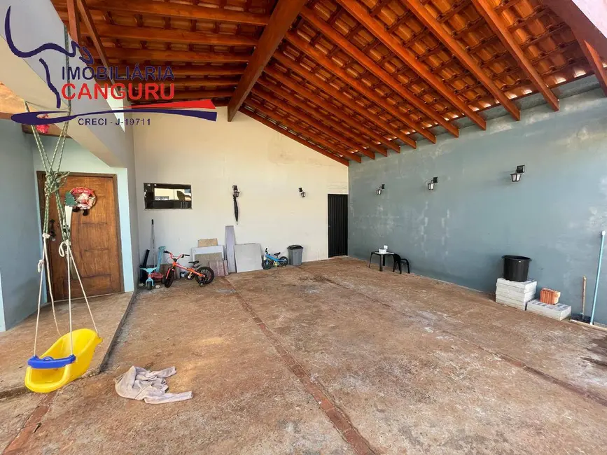 Foto 3 de Casa com 2 quartos à venda, 300m2 em Piraju - SP