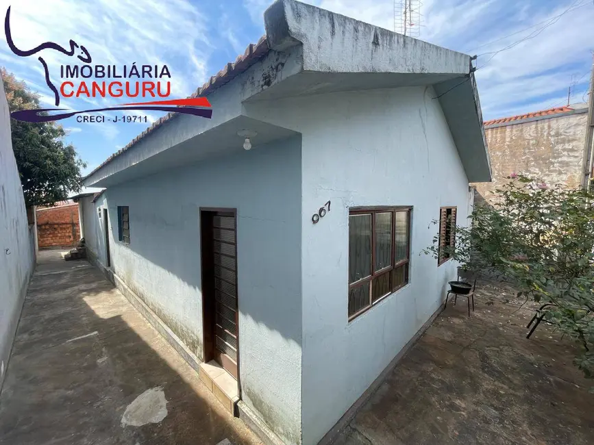 Foto 2 de Casa com 3 quartos à venda, 242m2 em Piraju - SP