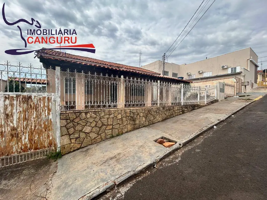 Foto 2 de Casa com 2 quartos para alugar em Piraju - SP