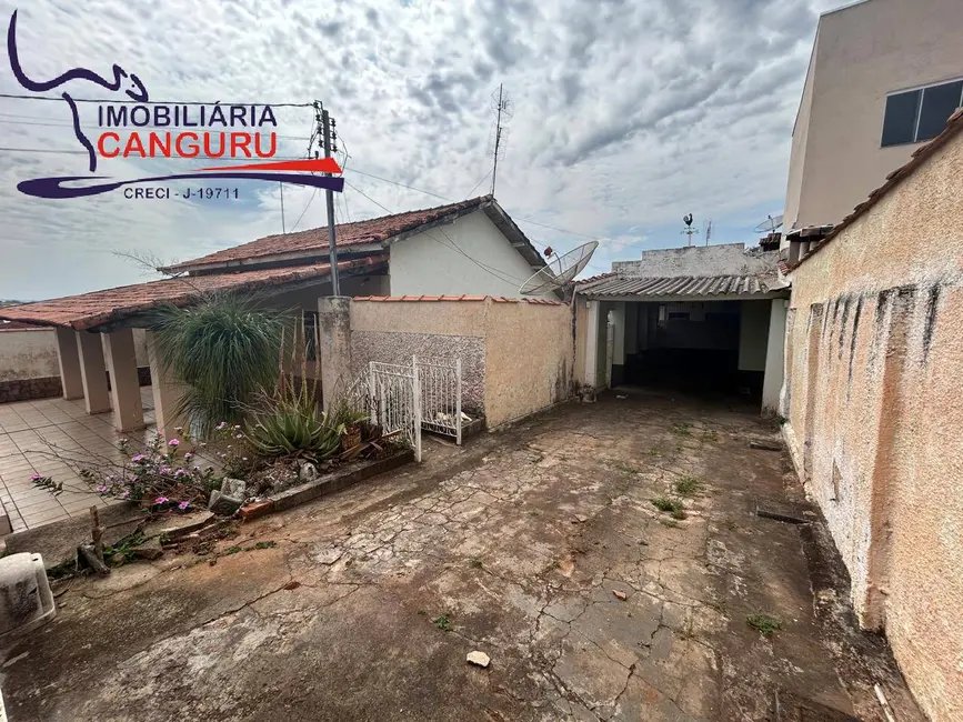 Foto 3 de Casa com 2 quartos para alugar em Piraju - SP