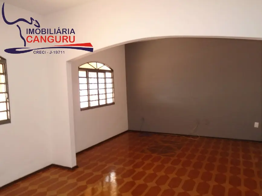 Foto 4 de Casa com 3 quartos à venda, 330m2 em Piraju - SP