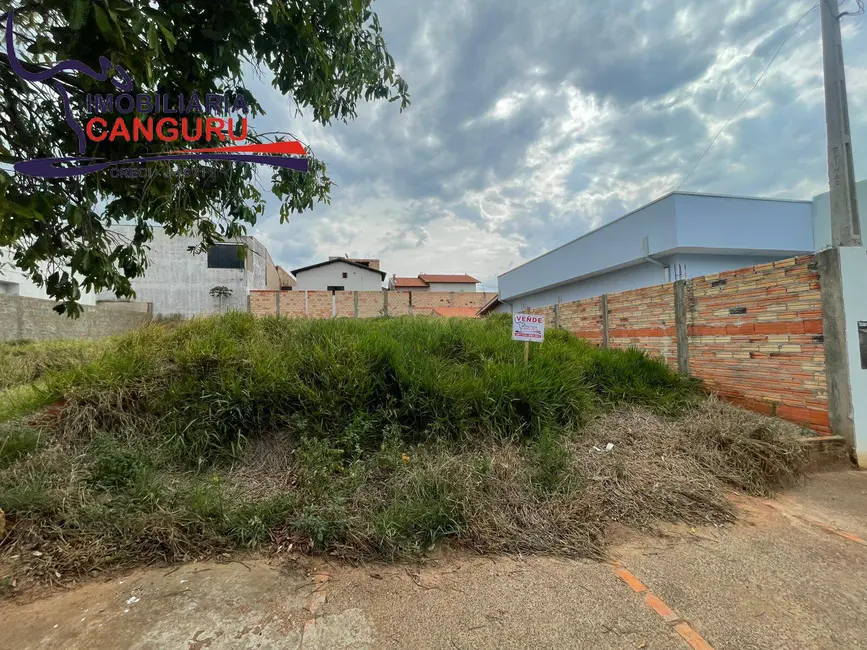 Foto 1 de Terreno / Lote à venda, 250m2 em Piraju - SP