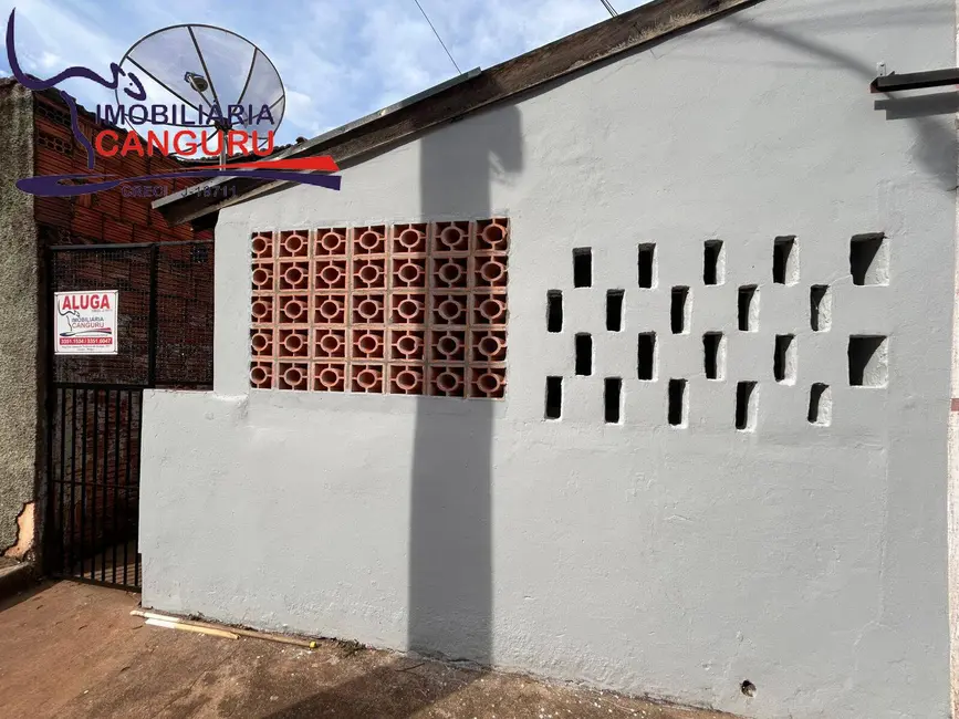 Foto 1 de Casa com 2 quartos para alugar em Piraju - SP