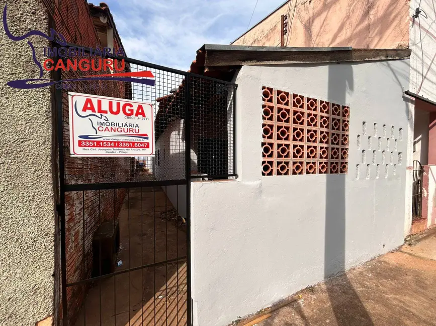 Foto 2 de Casa com 2 quartos para alugar em Piraju - SP