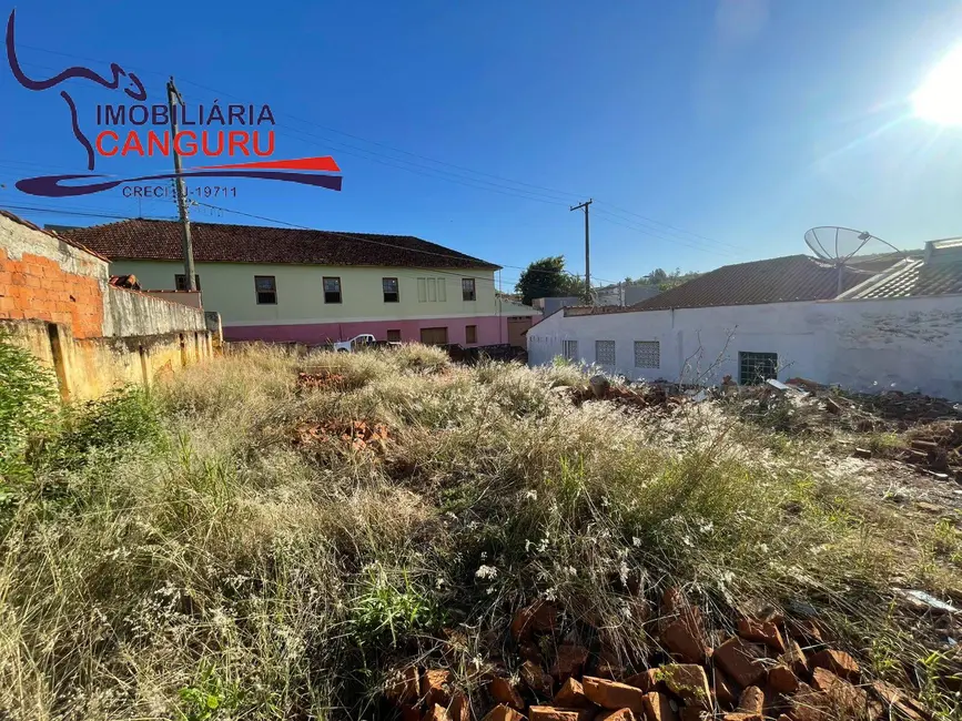 Foto 4 de Terreno / Lote à venda, 385m2 em Piraju - SP