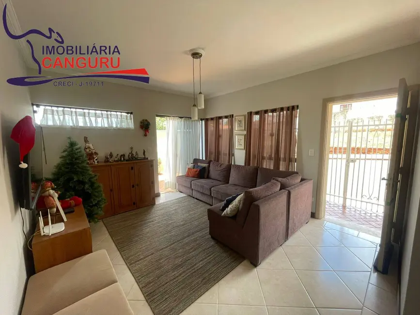 Foto 4 de Casa com 4 quartos à venda, 258m2 em Piraju - SP