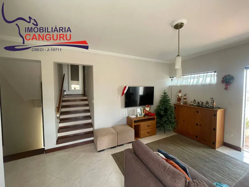 Foto 3 de Casa com 4 quartos para alugar, 258m2 em Piraju - SP