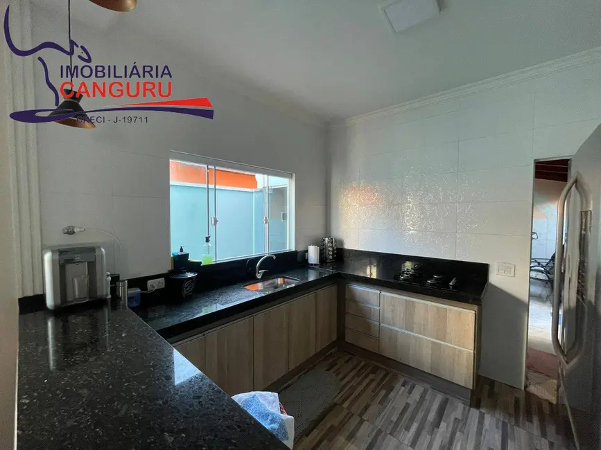 Foto 9 de Casa com 2 quartos à venda, 200m2 em Piraju - SP