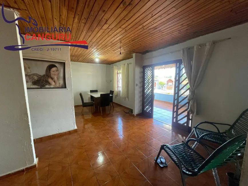 Foto 7 de Casa com 4 quartos à venda, 217m2 em Piraju - SP