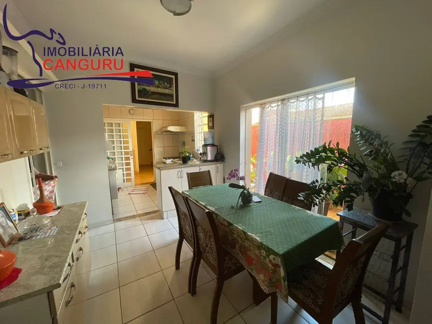 Foto 6 de Casa com 3 quartos à venda, 212m2 em Centro, Piraju - SP