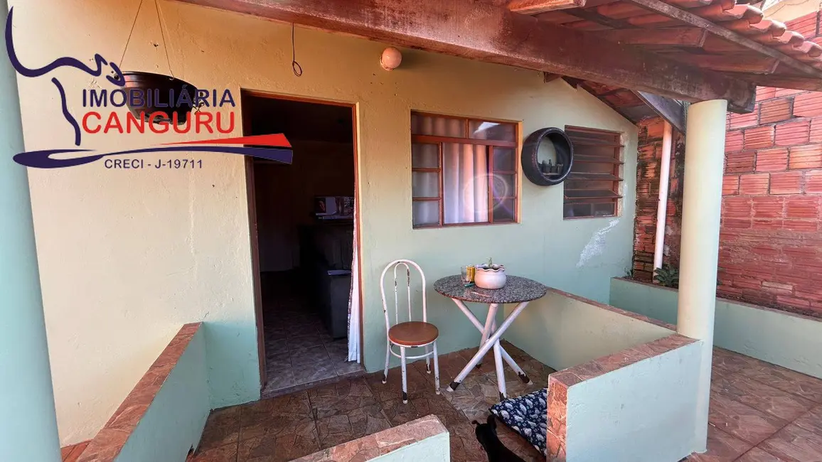 Casa com 2 quartos à venda, 175m2 em Piraju - SP - imagem 3 Foto 3 de Casa com 2 quartos à venda, 175m2 em Piraju - SP