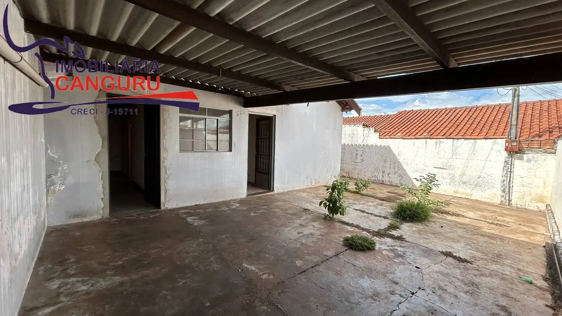 Foto 2 de Casa com 2 quartos para alugar em Piraju - SP