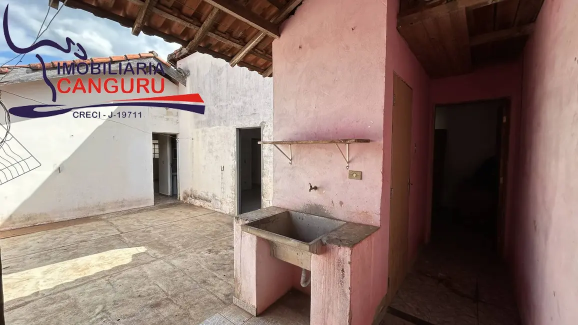 Foto 9 de Casa com 2 quartos para alugar em Piraju - SP