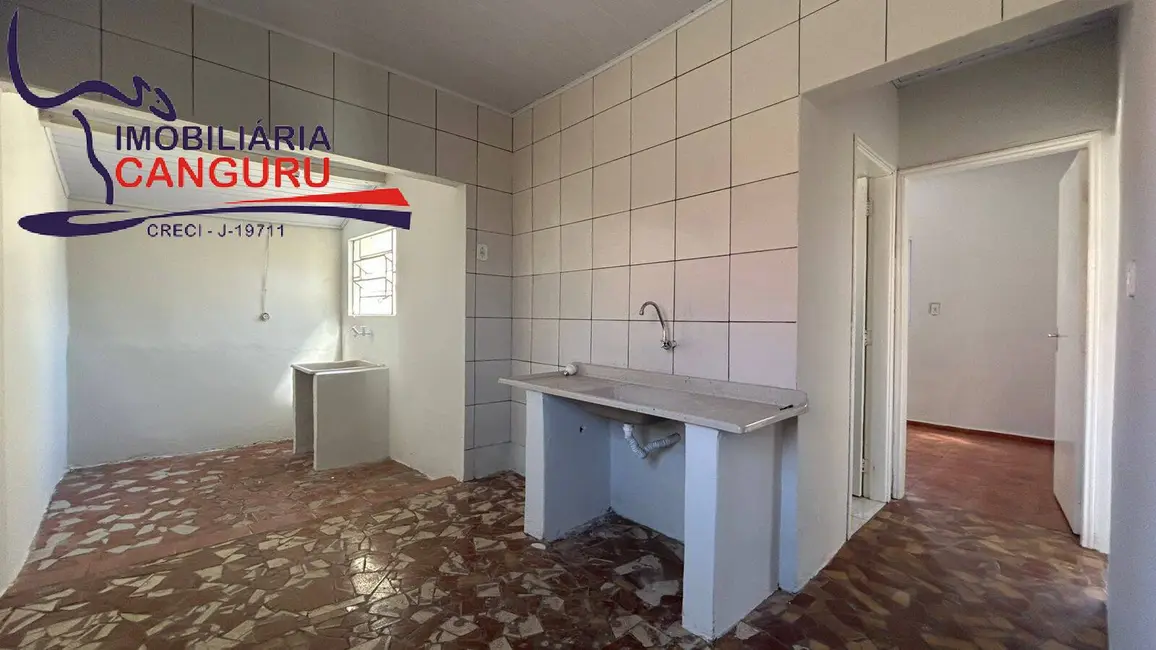 Foto 9 de Casa com 2 quartos para alugar em Piraju - SP