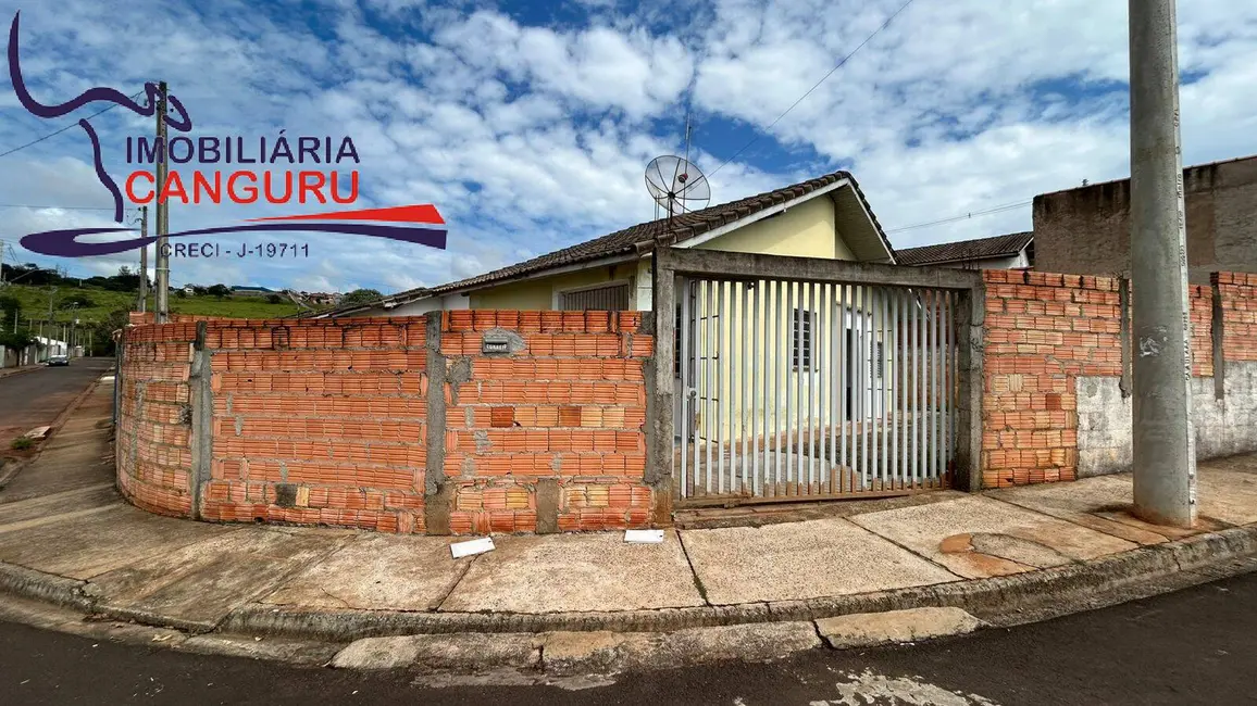 Foto 2 de Casa com 3 quartos para alugar em Piraju - SP
