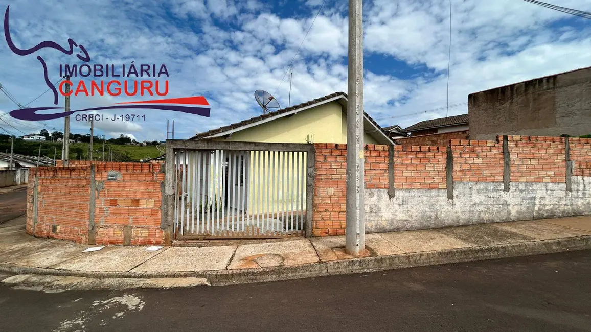 Foto 1 de Casa com 3 quartos para alugar em Piraju - SP