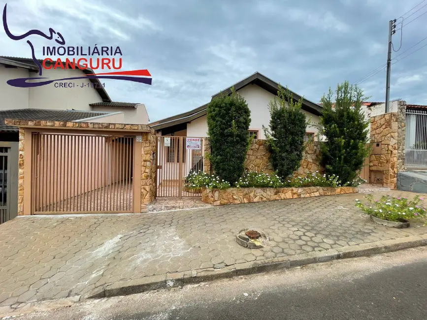 Foto 2 de Casa com 4 quartos à venda, 421m2 em Piraju - SP