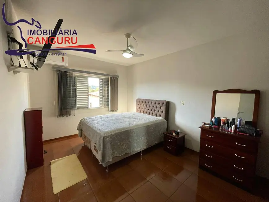 Foto 9 de Casa com 2 quartos à venda, 130m2 em Piraju - SP