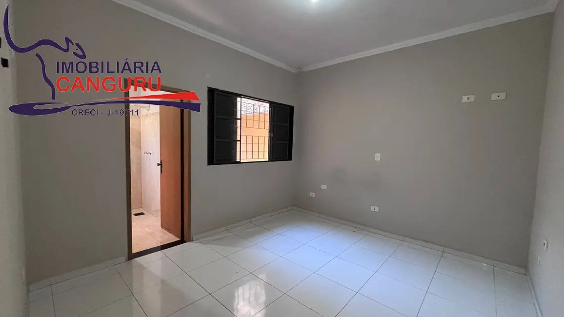 Foto 8 de Casa com 3 quartos à venda em Piraju - SP