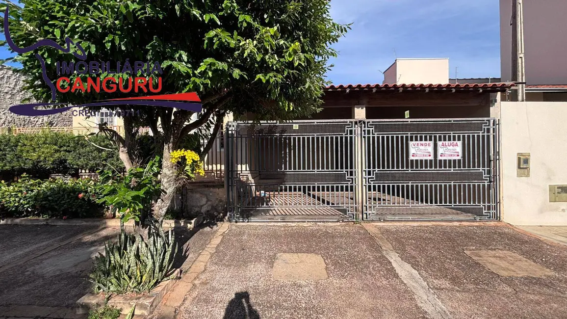 Foto 1 de Casa com 3 quartos à venda em Piraju - SP
