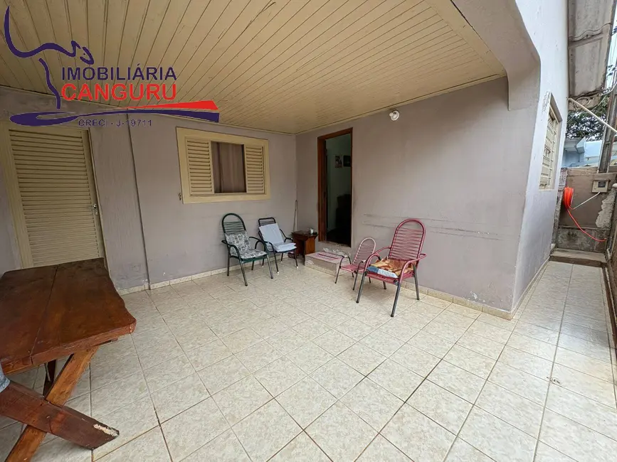 Foto 2 de Casa com 4 quartos à venda, 192m2 em Piraju - SP