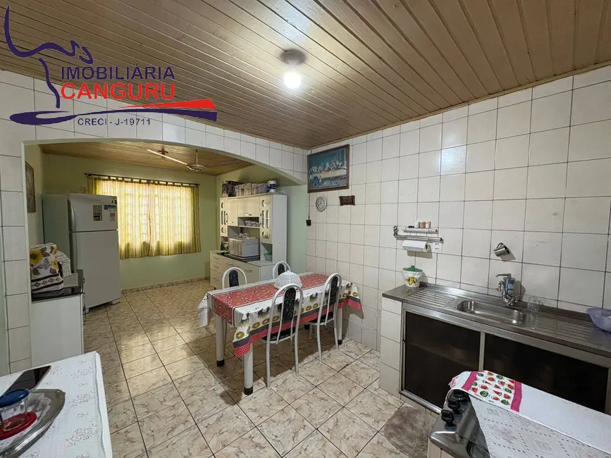 Foto 9 de Casa com 4 quartos à venda, 192m2 em Piraju - SP