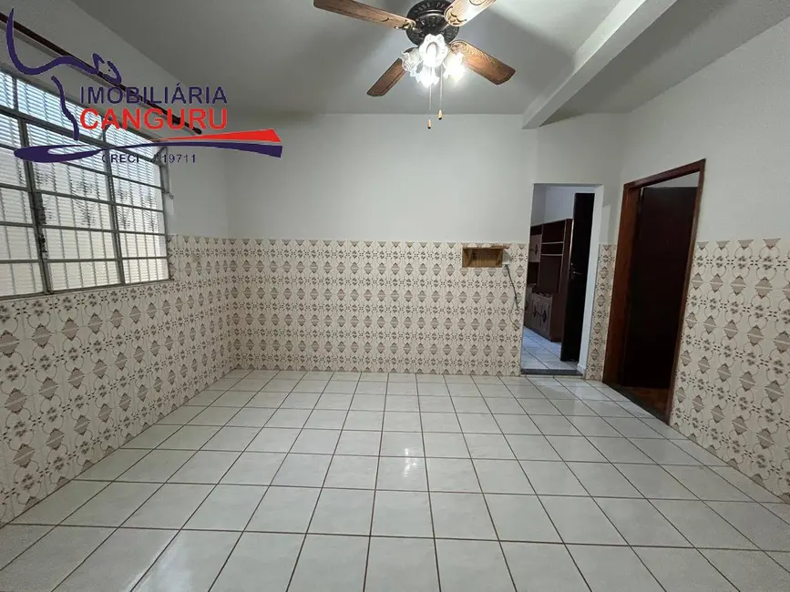 Foto 8 de Casa com 3 quartos à venda em Piraju - SP