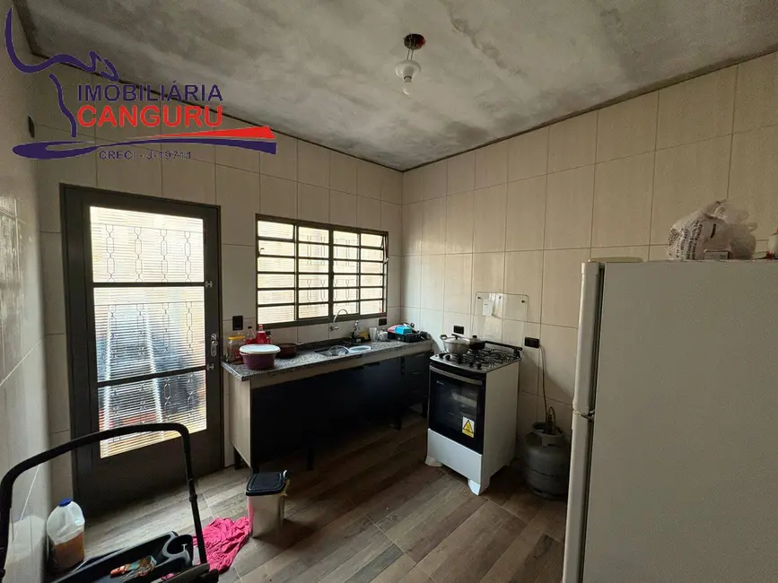 Foto 4 de Casa com 3 quartos à venda em Piraju - SP