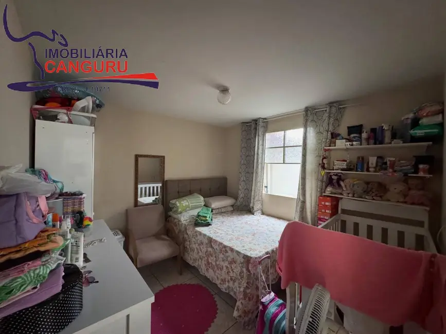 Casa com 2 quartos à venda, 200m2 em Piraju - SP - imagem 8 Foto 8 de Casa com 2 quartos à venda, 200m2 em Piraju - SP