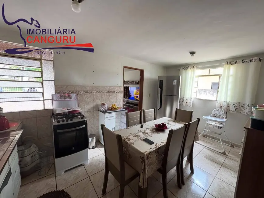 Casa com 2 quartos à venda, 200m2 em Piraju - SP - imagem 4 Foto 4 de Casa com 2 quartos à venda, 200m2 em Piraju - SP