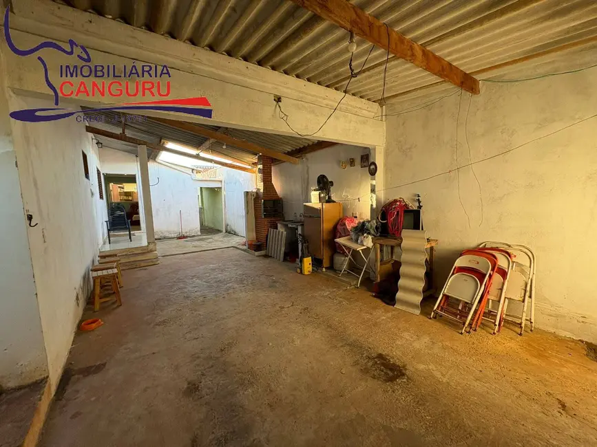 Foto 2 de Casa com 3 quartos à venda, 184m2 em Piraju - SP
