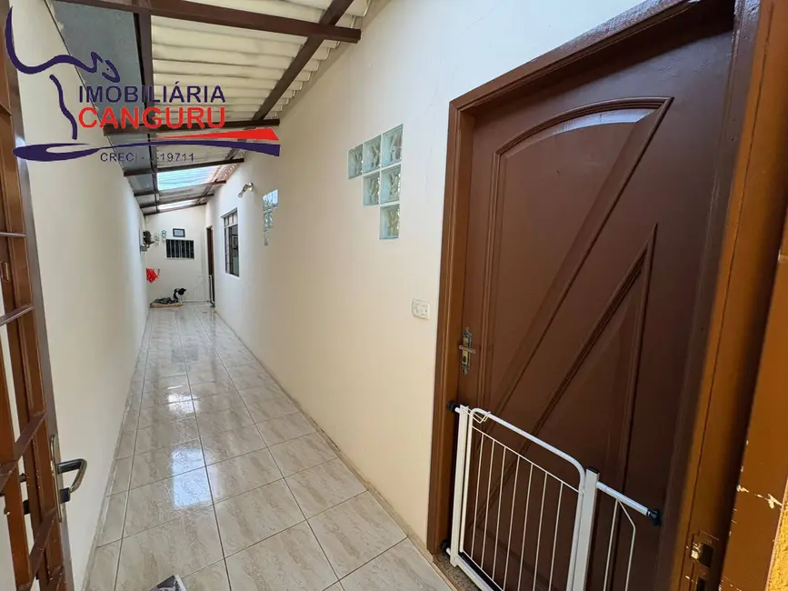 Foto 2 de Casa com 2 quartos à venda, 300m2 em Piraju - SP