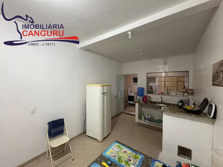 Foto 8 de Casa com 3 quartos à venda, 160m2 em Piraju - SP
