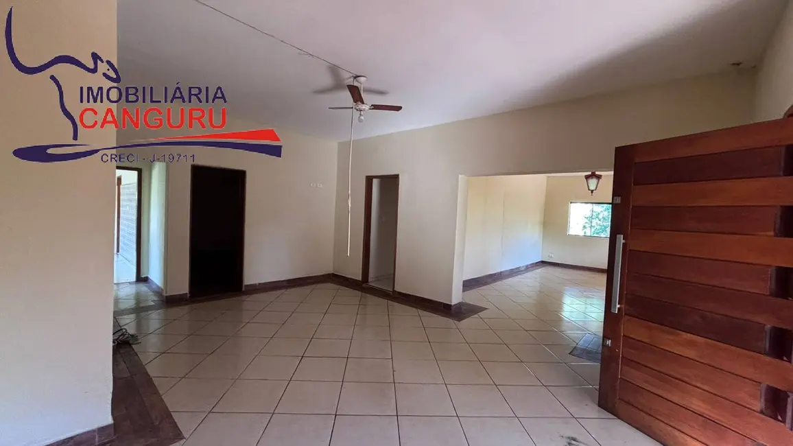 Casa com 3 quartos para alugar em Piraju - SP - imagem 9 Foto 9 de Casa com 3 quartos para alugar em Piraju - SP