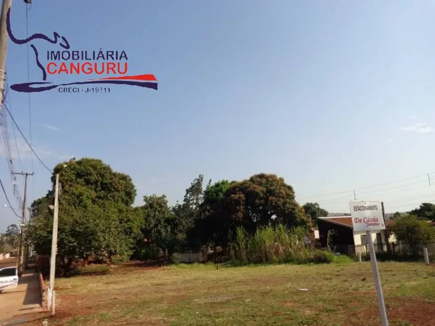 Foto 3 de Terreno / Lote à venda, 704m2 em Piraju - SP