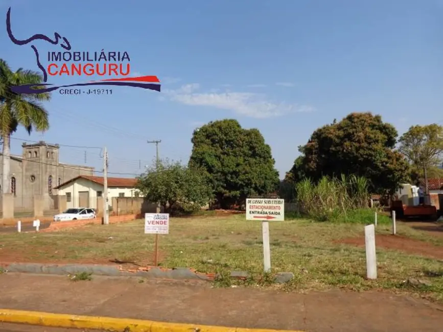 Foto 2 de Terreno / Lote à venda, 704m2 em Piraju - SP