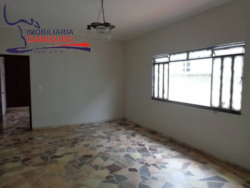 Foto 2 de Casa com 3 quartos à venda, 315m2 em Piraju - SP