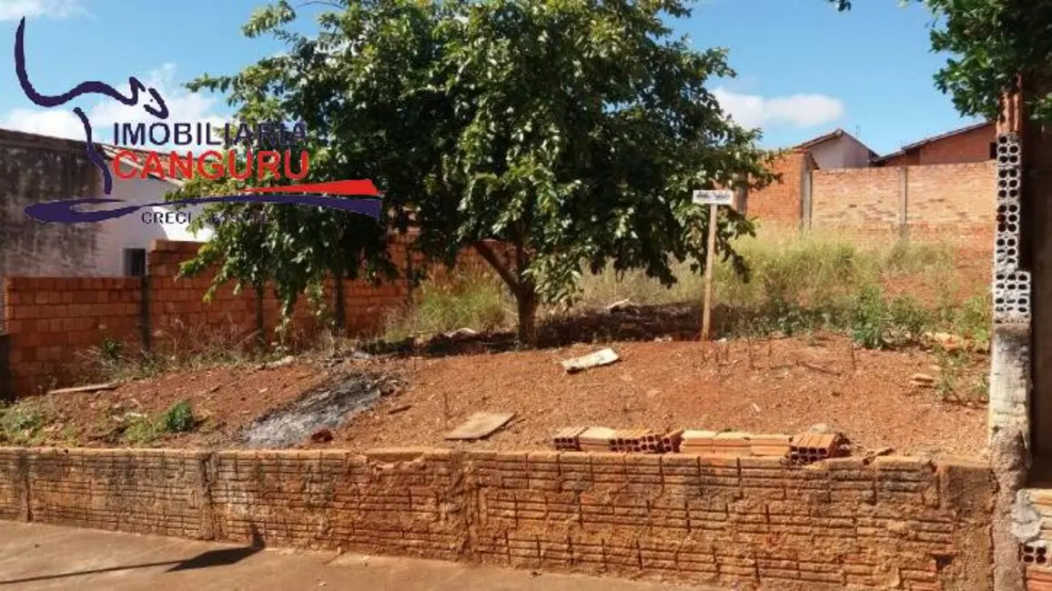 Foto 4 de Terreno / Lote à venda, 300m2 em Piraju - SP