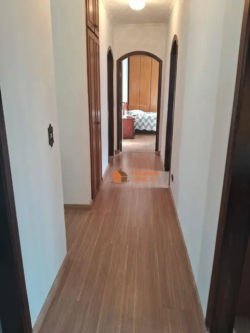 Foto 8 de Casa com 5 quartos à venda, 400m2 em Vila Galvão, Guarulhos - SP