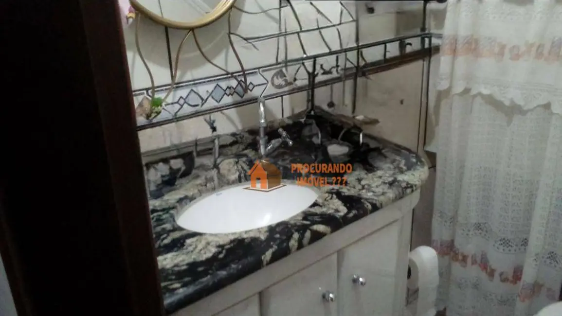 Sobrado com 2 quartos à venda, 137m2 em Jardim Almeida Prado, Guarulhos - SP - imagem 6 Foto 6 de Sobrado com 2 quartos à venda, 137m2 em Jardim Almeida Prado, Guarulhos - SP