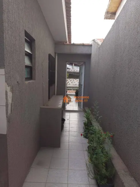 Casa com 2 quartos à venda, 250m2 em Jardim Terezópolis, Guarulhos - SP - imagem 5 Foto 5 de Casa com 2 quartos à venda, 250m2 em Jardim Terezópolis, Guarulhos - SP