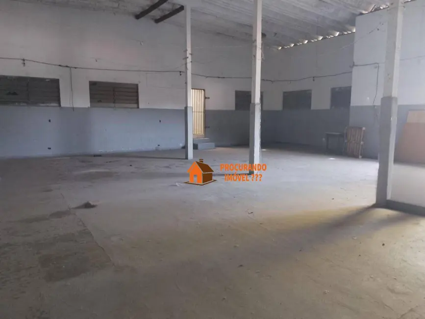 Armazém / Galpão para alugar, 300m2 em Água Chata, Guarulhos - SP - imagem 5 Foto 5 de Armazém / Galpão para alugar, 300m2 em Água Chata, Guarulhos - SP