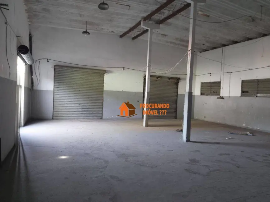 Armazém / Galpão para alugar, 300m2 em Água Chata, Guarulhos - SP - imagem 3 Foto 3 de Armazém / Galpão para alugar, 300m2 em Água Chata, Guarulhos - SP
