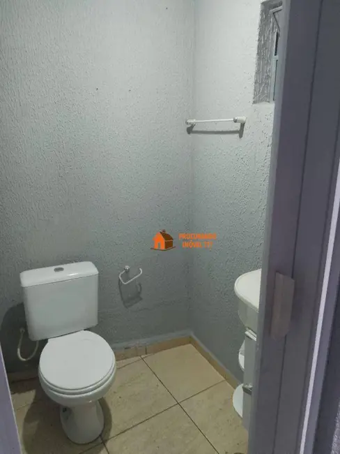 Armazém / Galpão para alugar, 300m2 em Água Chata, Guarulhos - SP - imagem 9 Foto 9 de Armazém / Galpão para alugar, 300m2 em Água Chata, Guarulhos - SP