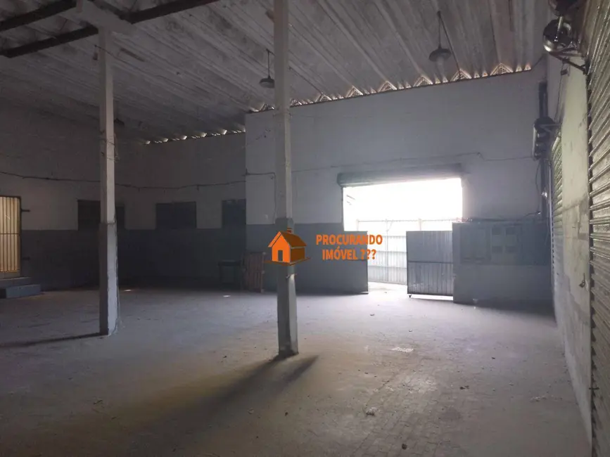 Armazém / Galpão para alugar, 300m2 em Água Chata, Guarulhos - SP - imagem 6 Foto 6 de Armazém / Galpão para alugar, 300m2 em Água Chata, Guarulhos - SP