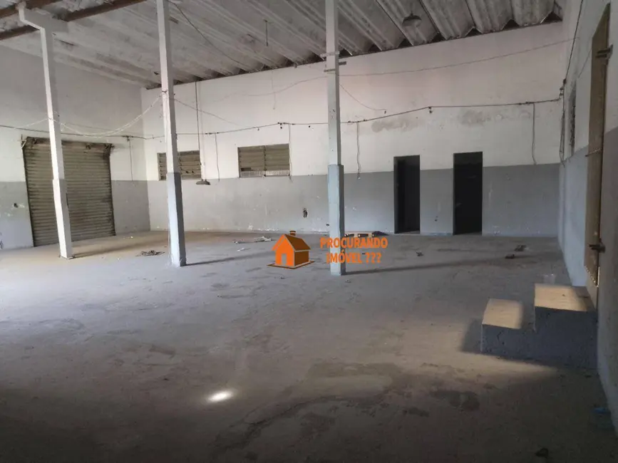 Armazém / Galpão para alugar, 300m2 em Água Chata, Guarulhos - SP - imagem 4 Foto 4 de Armazém / Galpão para alugar, 300m2 em Água Chata, Guarulhos - SP