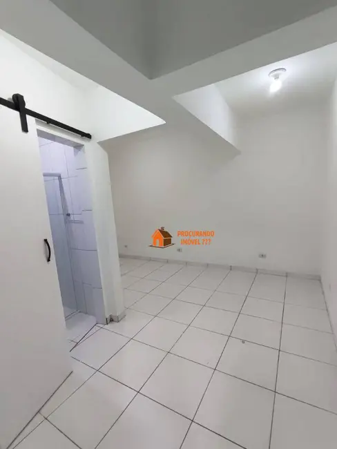 Foto 3 de Casa com 1 quarto para alugar em Vila Nova Galvão, São Paulo - SP