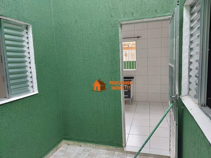 Foto 2 de Sobrado com 2 quartos para alugar em Vila Nova Galvão, São Paulo - SP