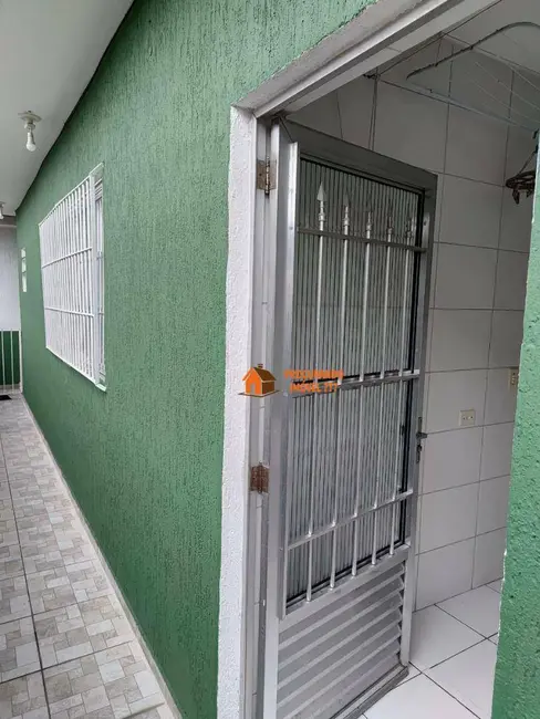 Foto 1 de Sobrado com 2 quartos para alugar em Vila Nova Galvão, São Paulo - SP